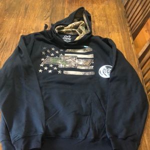 Men’s Realtree Hoodie, Chevy Logo, Medium, NWT